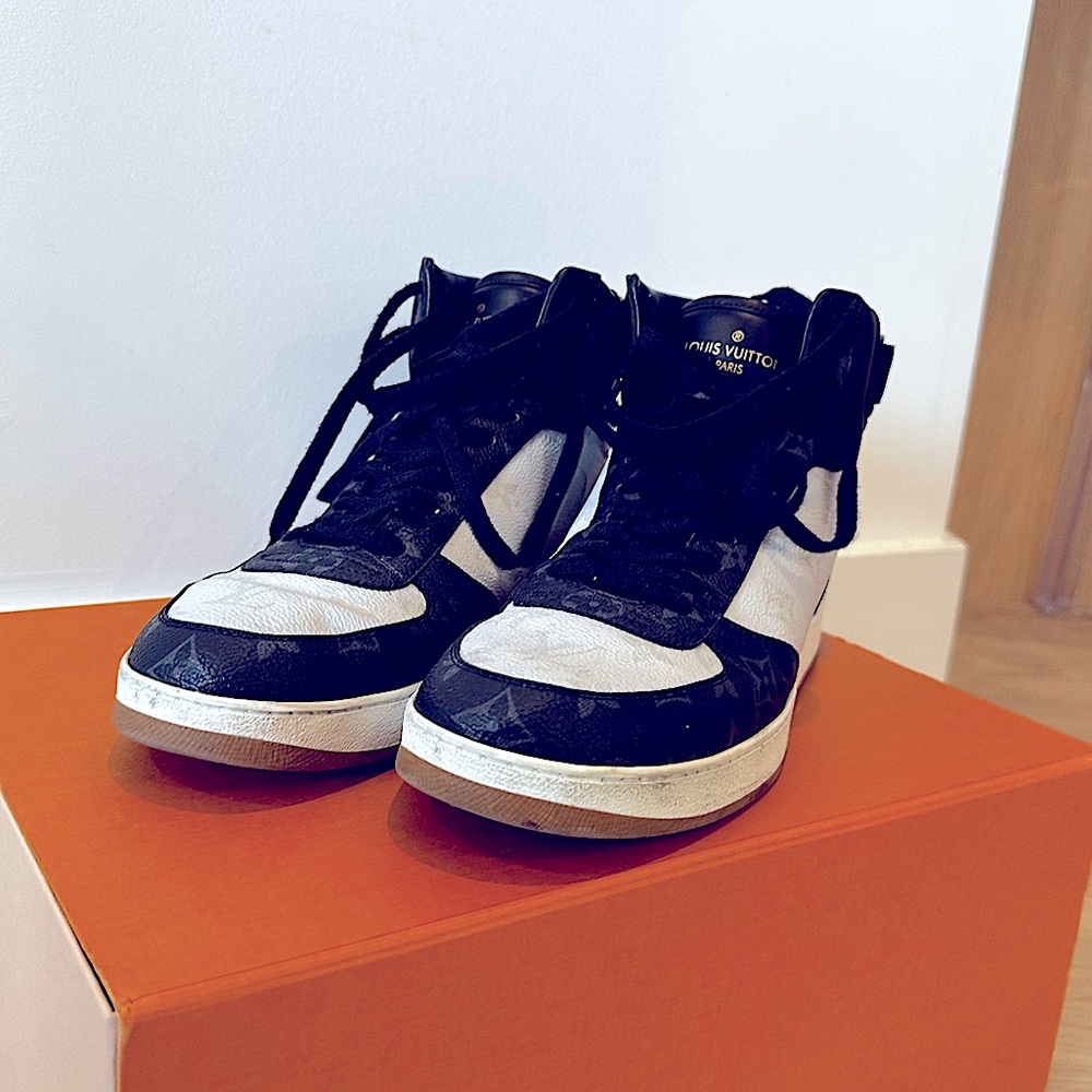 Authentic LV Rivoli sneaker boot
